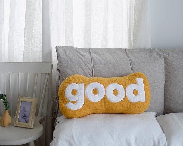 Подушка декоративная 65x30 см, Надпись Good