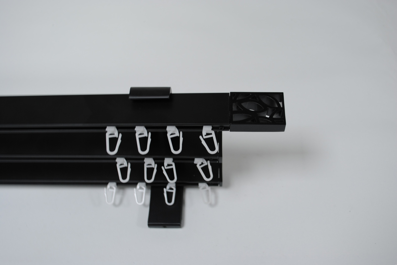 Карниз DSA-decor профильный трехрядный черный 300 см