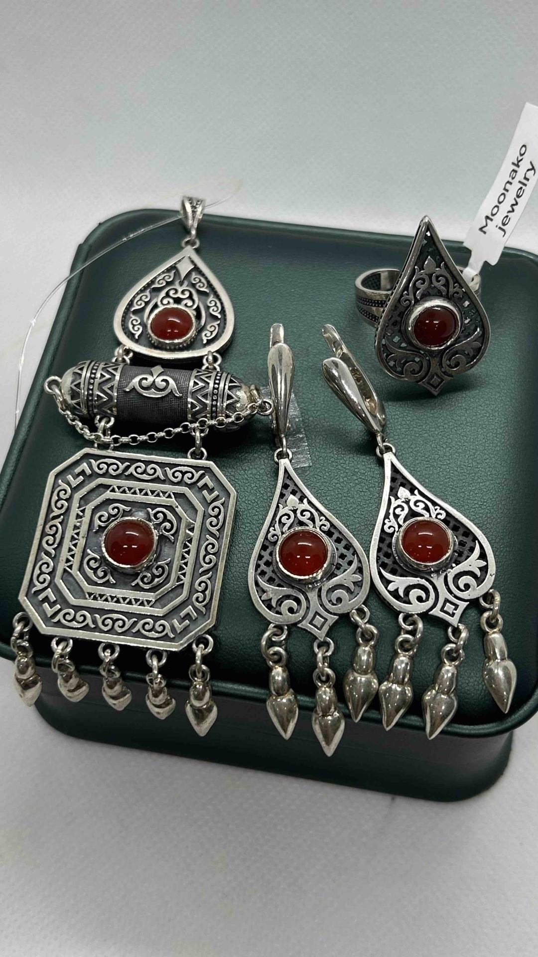Moonako Jewelry Moon55 вес 55 г серебро, сердолик
