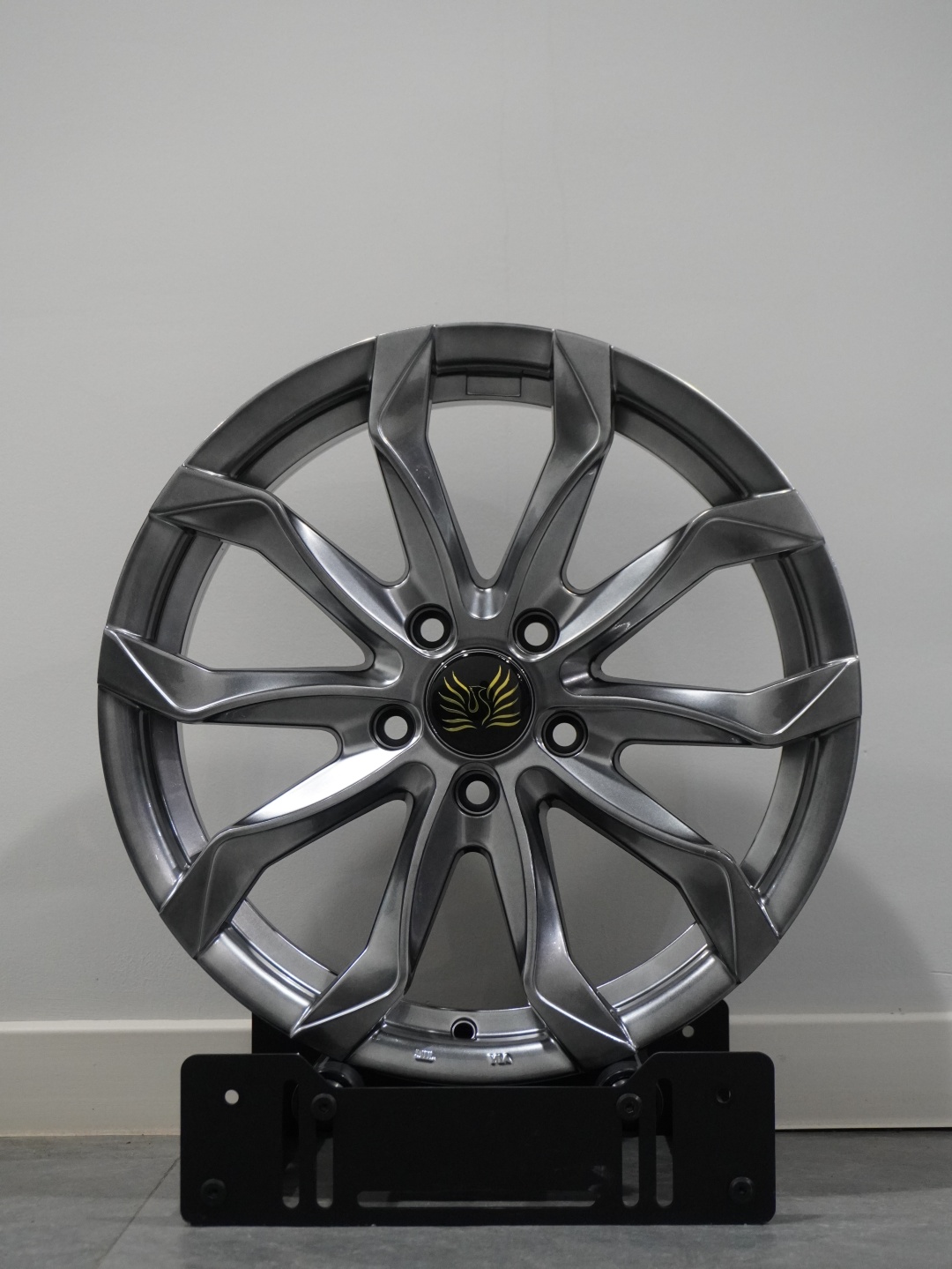 PDW TURONE 7.5x17/5x114.3 D67.1 ET35 4 диска графит