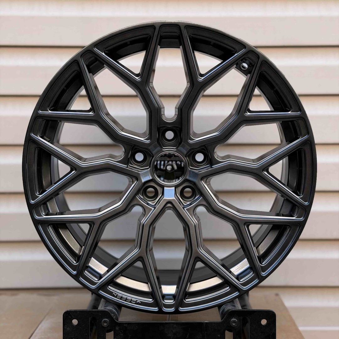 RNO Vossen 8x18/5x114.3 D67.1 ET35 4 диска графит