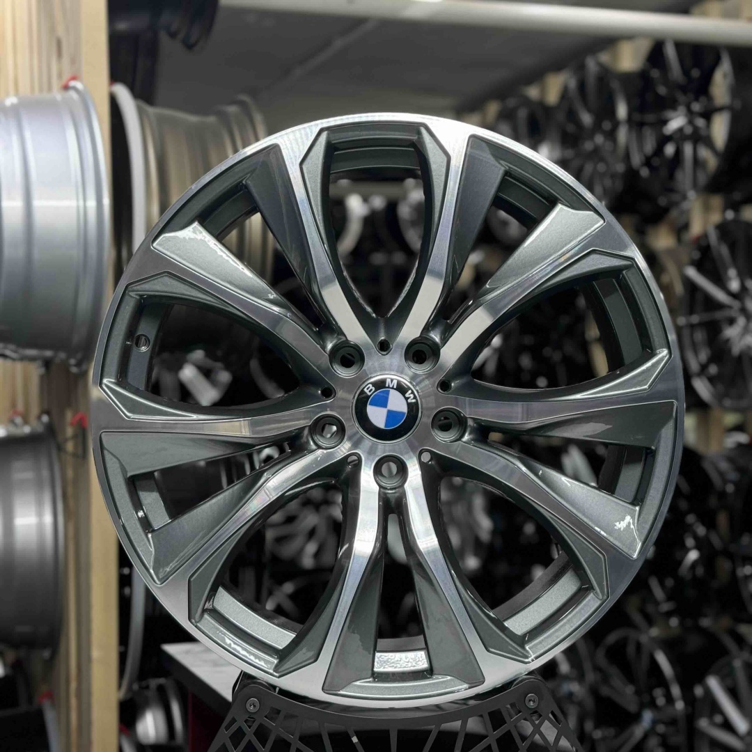 RNO BMW 5250 9.5/10.5x20/5x120 D74.1 ET45.38 4 диска серебристый, серый