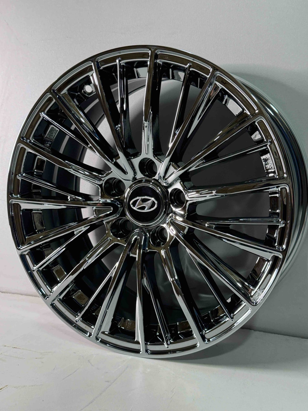 Hyundai 042-7 7.5x17/5x114.3 D73.1 ET35 4 диска хром