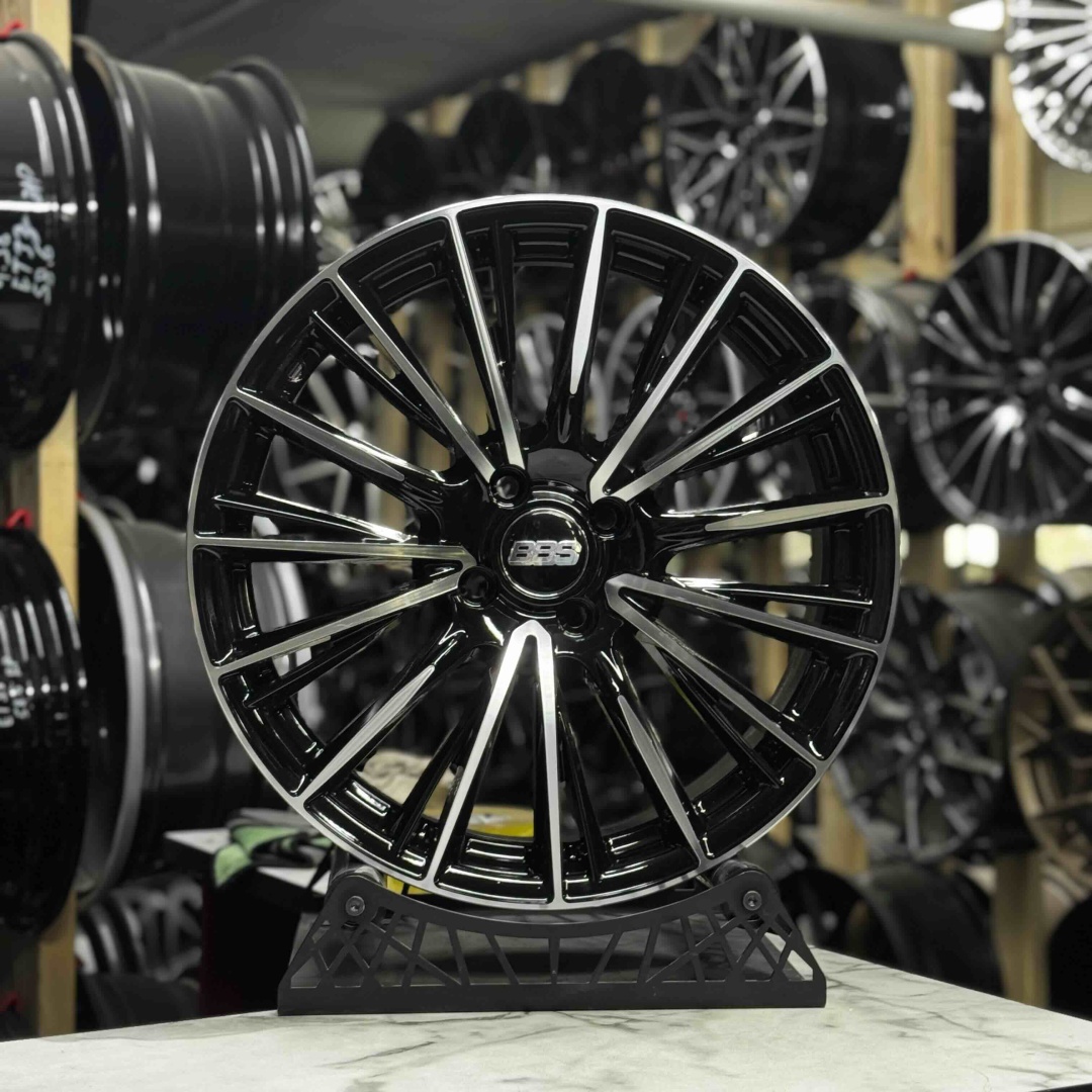 RNO 1127 7.5x17/4x100 D60.1 ET40 4 диска черный, серебристый