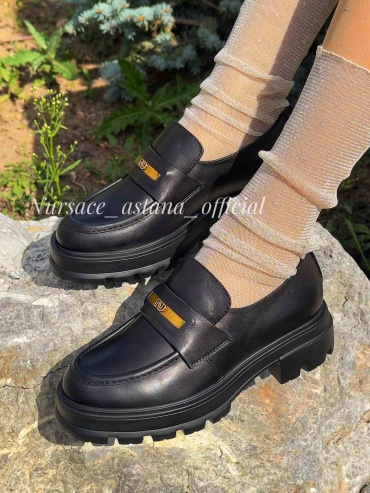 Слипоны Nursace черный