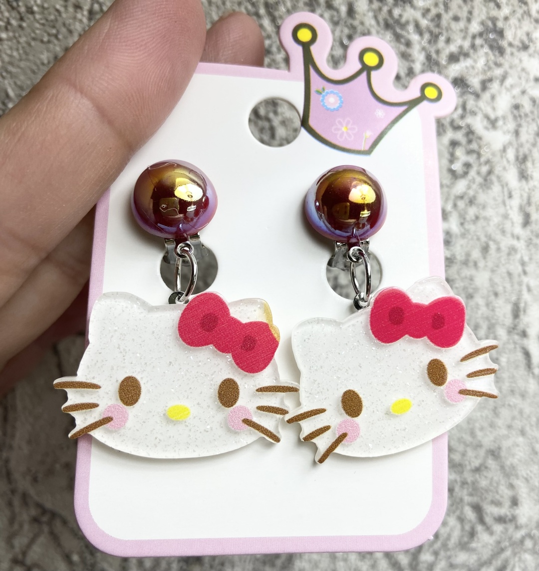 Клипсы Hello Kitty  пластик, бижутерный сплав, без вставок