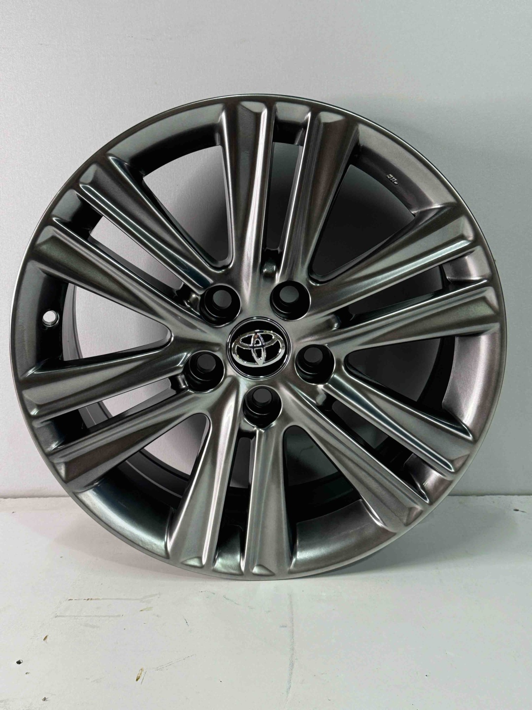 Toyota r738 7x17/5x114.3 D60.1 ET40 4 диска графит