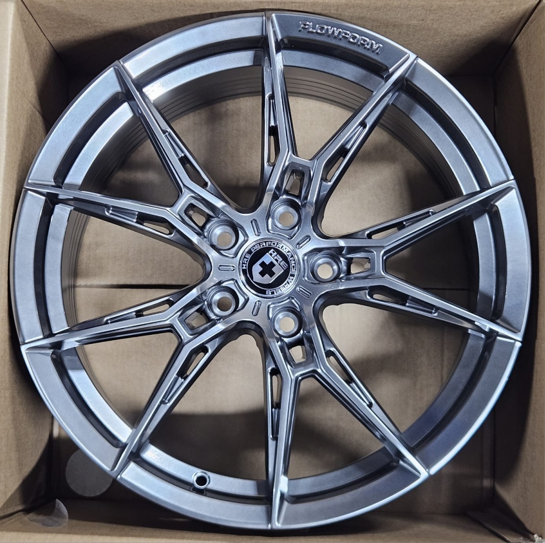 Fonyee SMG XF050 8x18/5x114.3 D73.1 ET35 4 диска графит