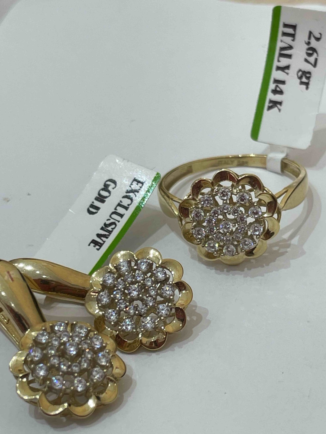 Exclusive Ex 018568916 вес 7.82 г золото, фианит