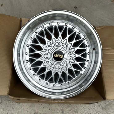 Fonyee F80135 8/9x16/5x120 D74.1 ET25 4 диска серебристый