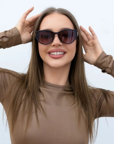 Gabriela Marioni солнцезащитные очки кошачий глаз градиент