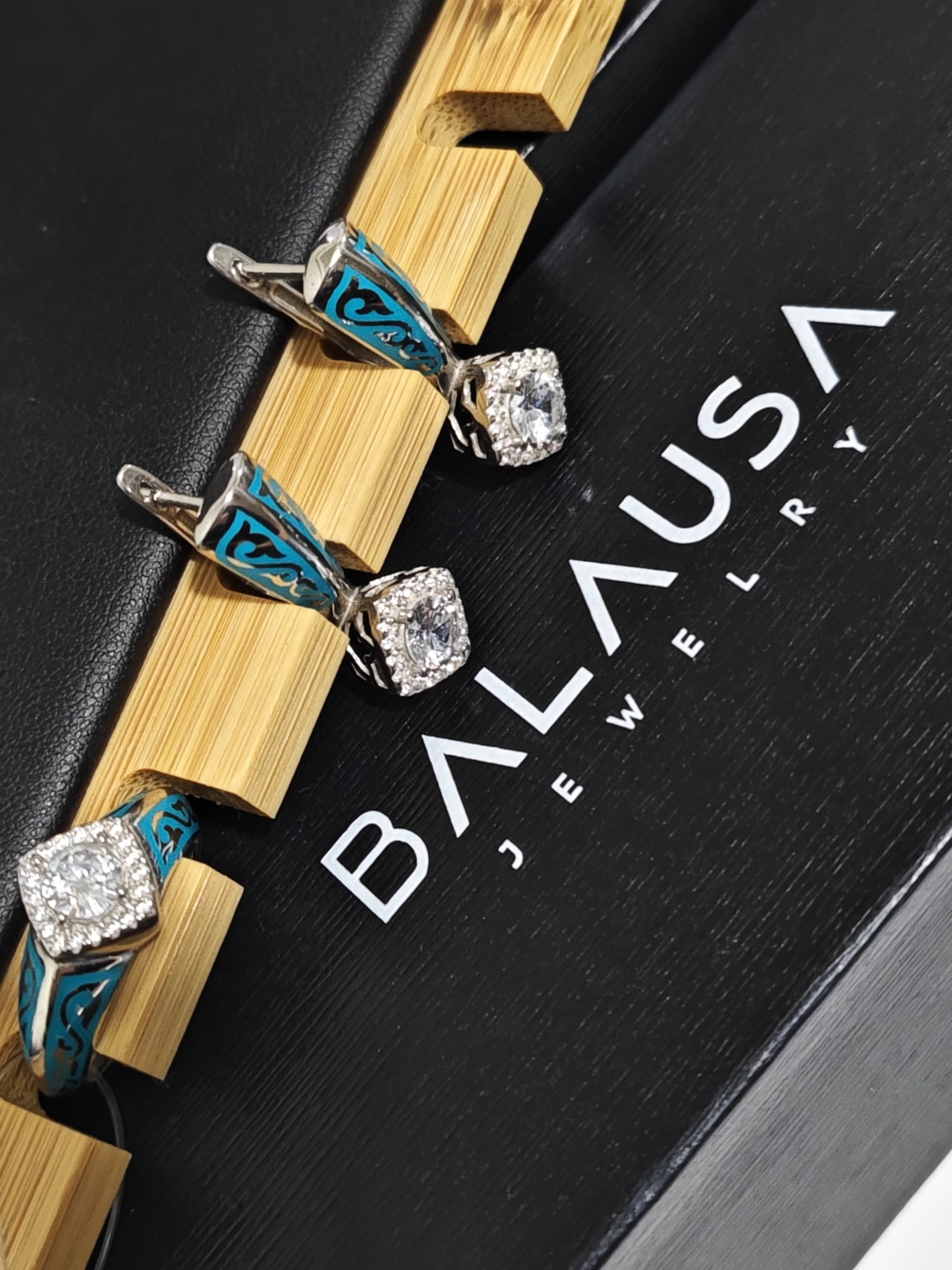 Balausa Jewelry E240(11) 18.5р вес 7.5 г серебро, фианит, эмаль