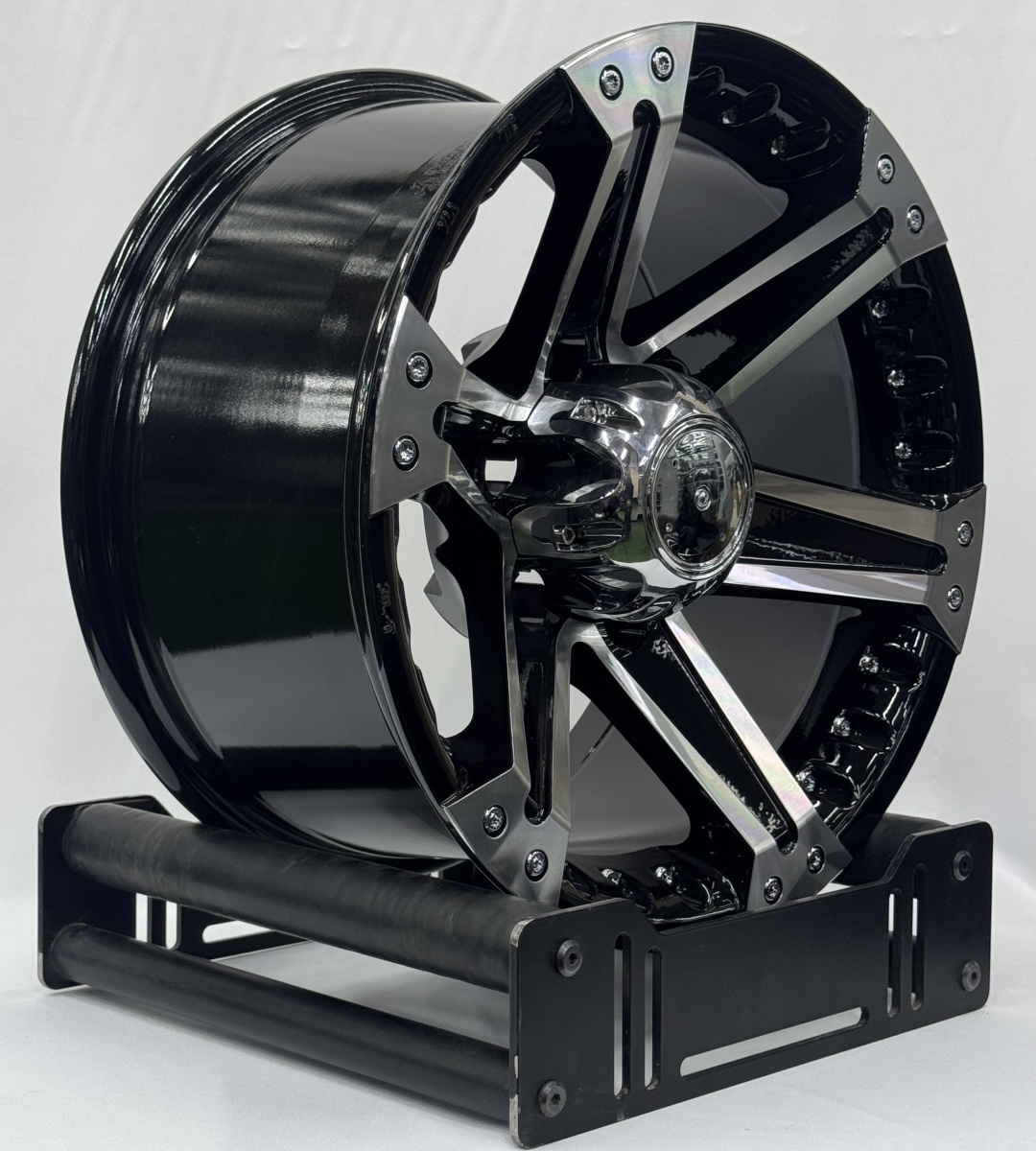 Wheels 961 8x16/6x139.7 D110.2 ET20 4 диска черный, серебристый