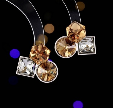 Серьги LoLo Crystals бижутерный сплав, цирконий