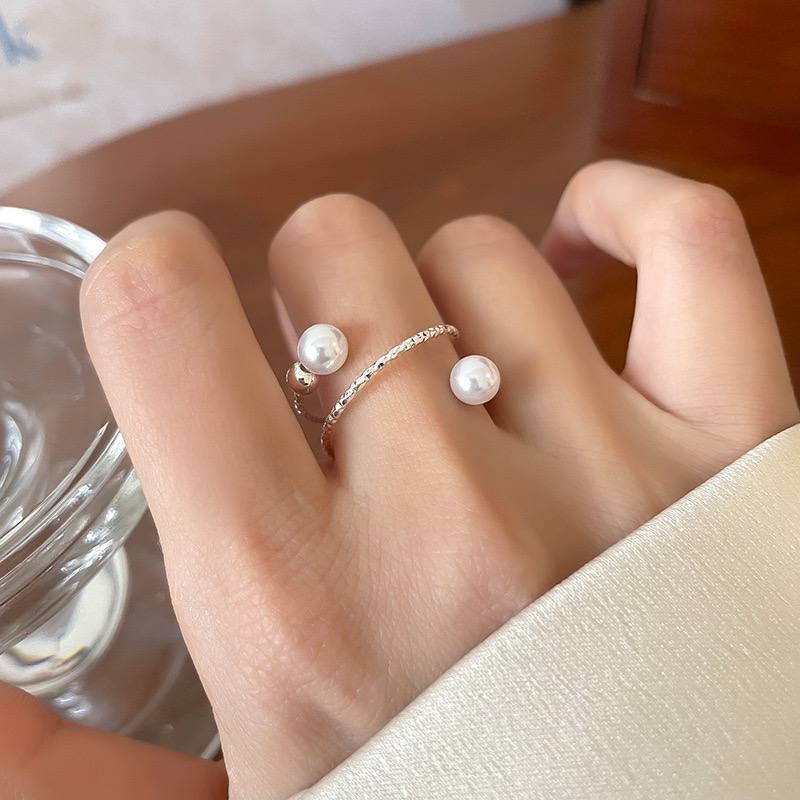 Кольцо Billiza Spiral ring with pearls silver размер регулируемый бижутерный сплав, синтетический жемчуг