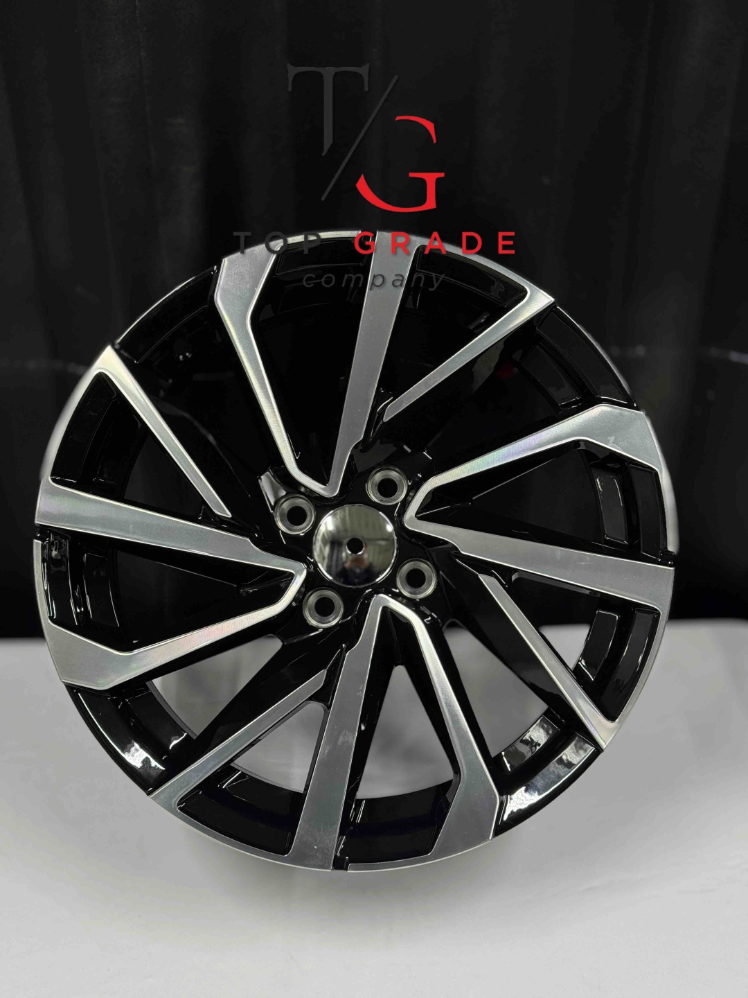 Top Grade 56773 7x16/4x98 D58.6 ET35 4 диска черный, серебристый