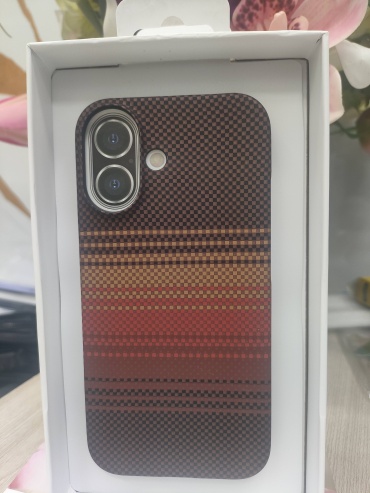Чехол для Apple iPhone 16 коричневый