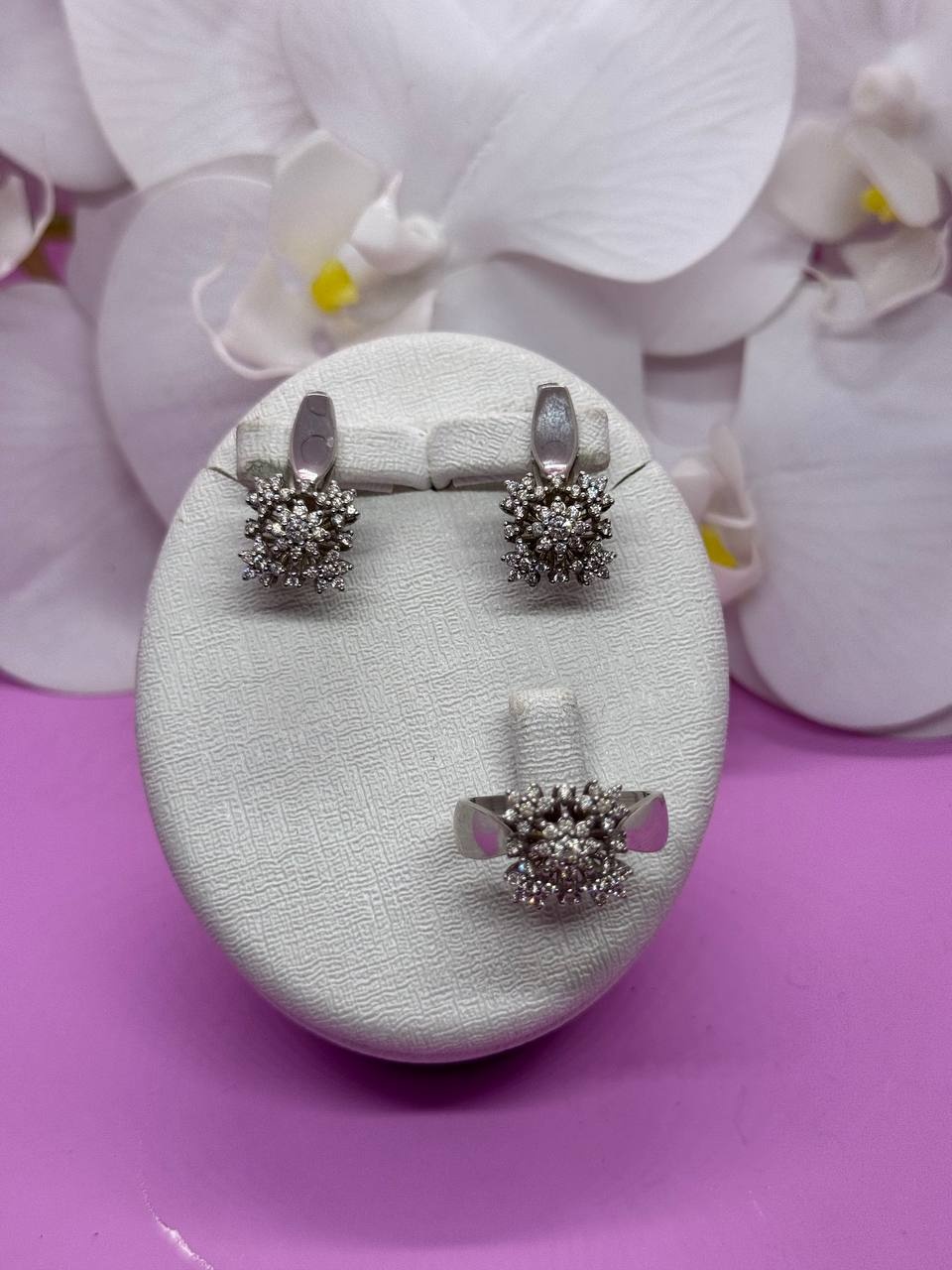 SAR JEWELRY Enun_E_05_0521_9618_18 вес 11.4 г золото, бриллиант