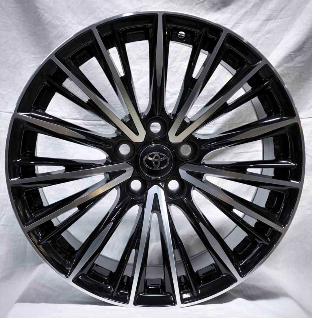 Wheels 318 8x18/5x114.3 D60.1 ET35 4 диска черный, серебристый