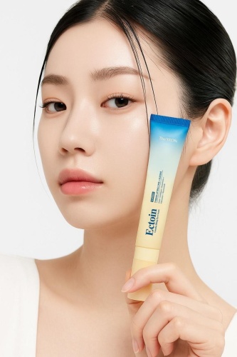 The YEON крем Крем вокруг глаз с гуаша Ectoin GuaSha Lifting Eye Cream для области вокруг глаз 30 мл