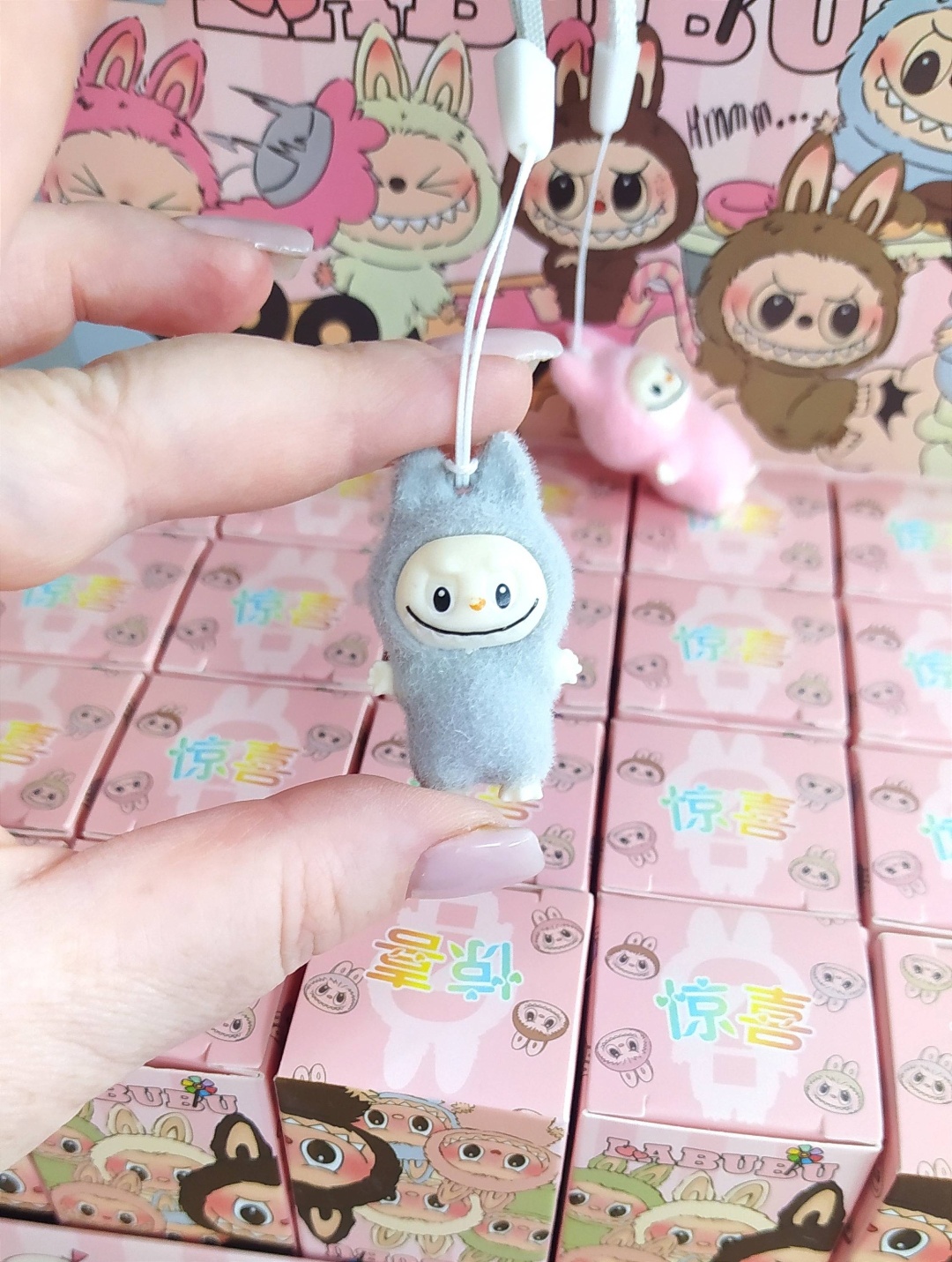 Брелок POP MART YW9090 4 см пластик 48 шт