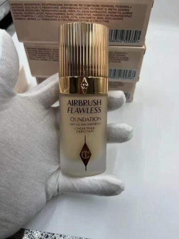 01N тональный крем Charlotte Tilbury Airbrush Flawless тональный крем 01 Neutral 30 мл 30 мл