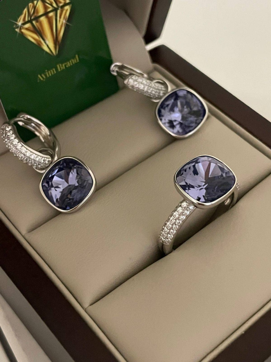 Ayim Brand JJA вес 11.66 г серебро, кристалл Swarovski