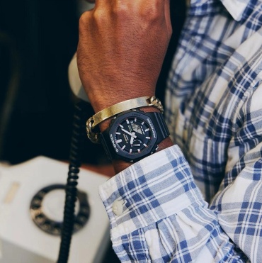 Кварцевые CASIO G-Shock Carbon Black, тонкий брутальный дизайн полимерный пластик, карбон