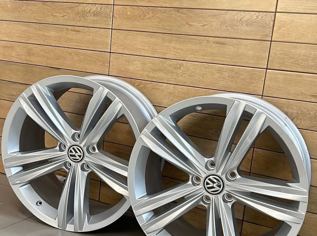 Rainbow Dance Volkswagen 8x18/5x112 D57.1 ET38 4 диска серебристый
