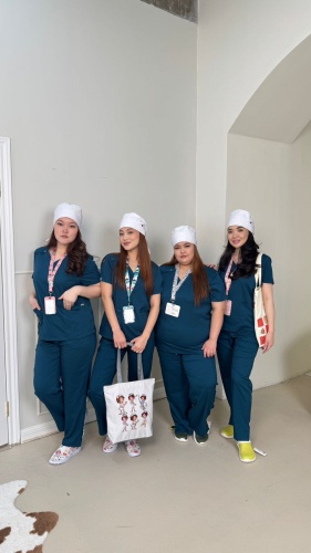 Спецодежда для женщин Qazaq Doctors темно-зеленый