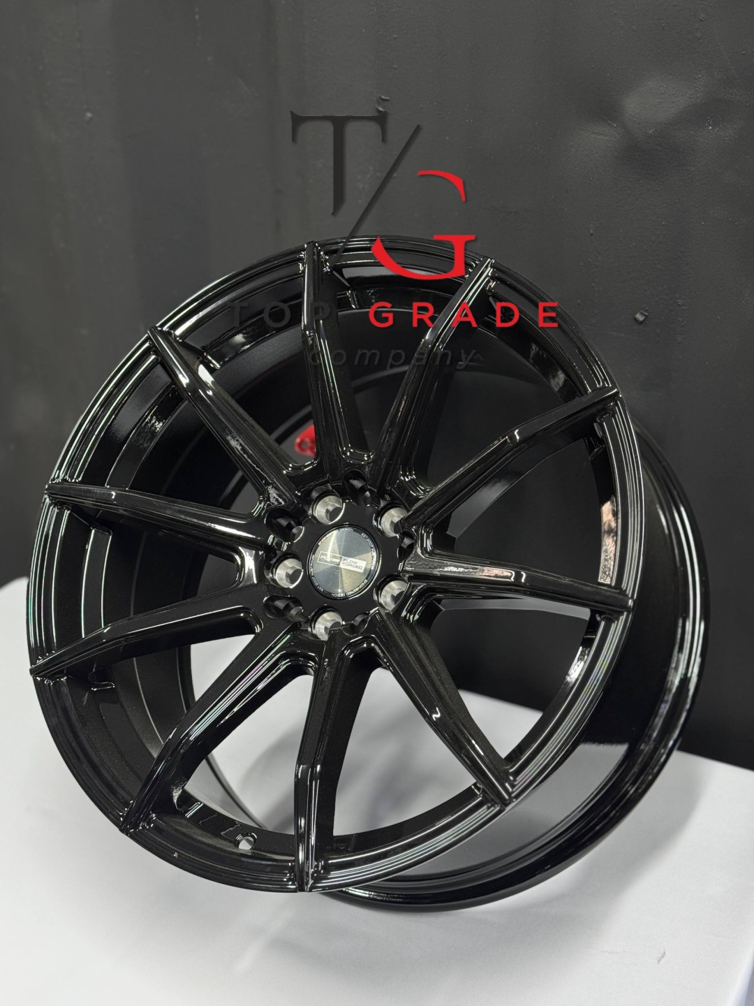 Top Grade 9039 8x18/5x100/114.3 D73.1 ET30 4 диска черный