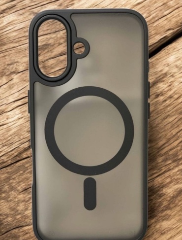 Чехол LML для Apple iPhone 17 темно-прозрачный