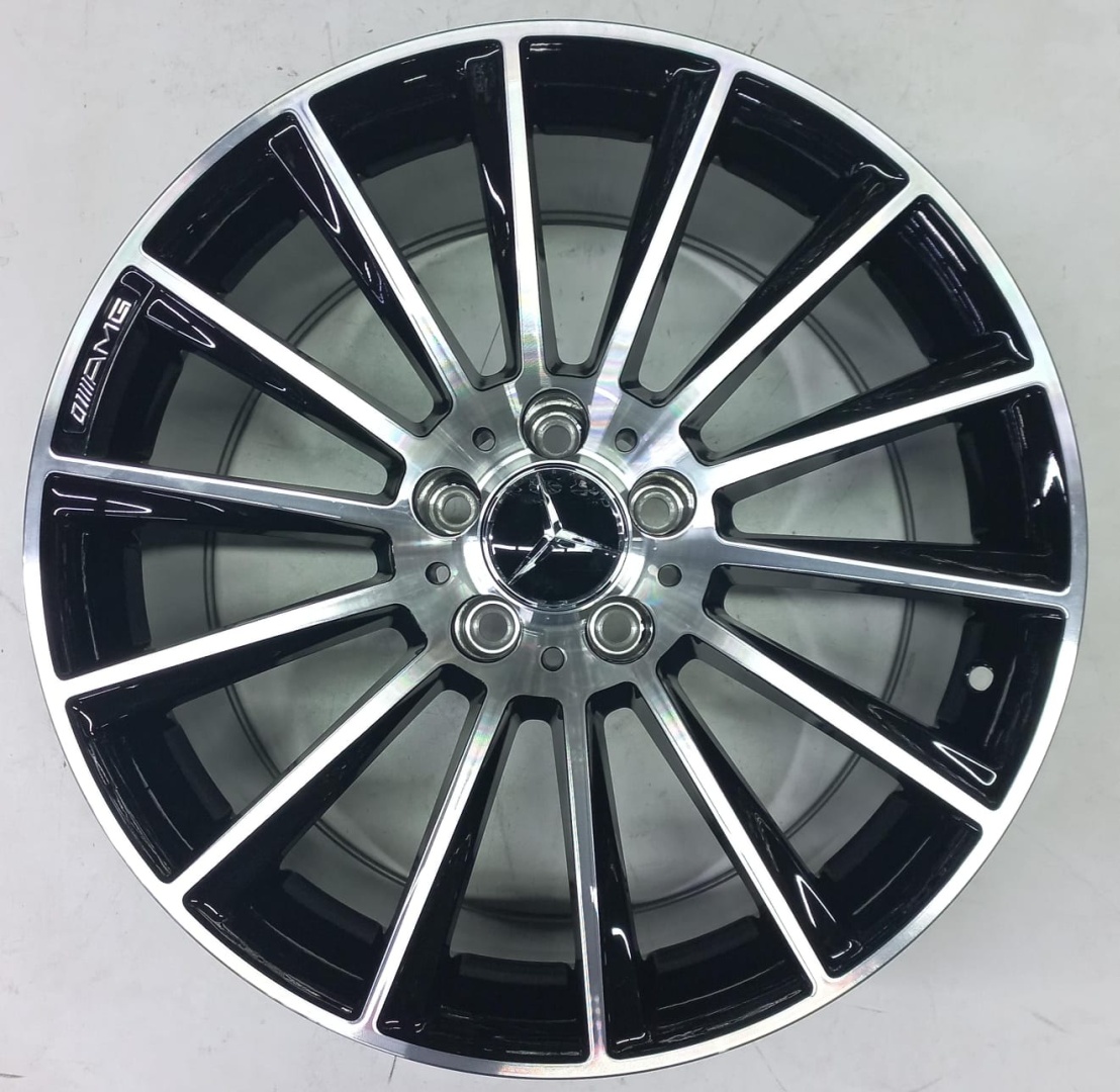 Mercedes-Benz Mercedes-Benz 0836 8.5/9.5x18/5x112 D66.6 ET35 4 диска черный, серебристый