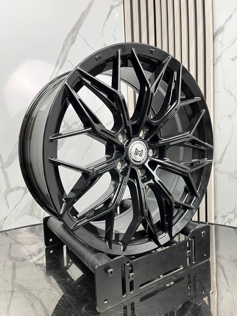 Top Grade EXPMOJOR 8x18/5x114.3 D73.1 ET35 4 диска черный