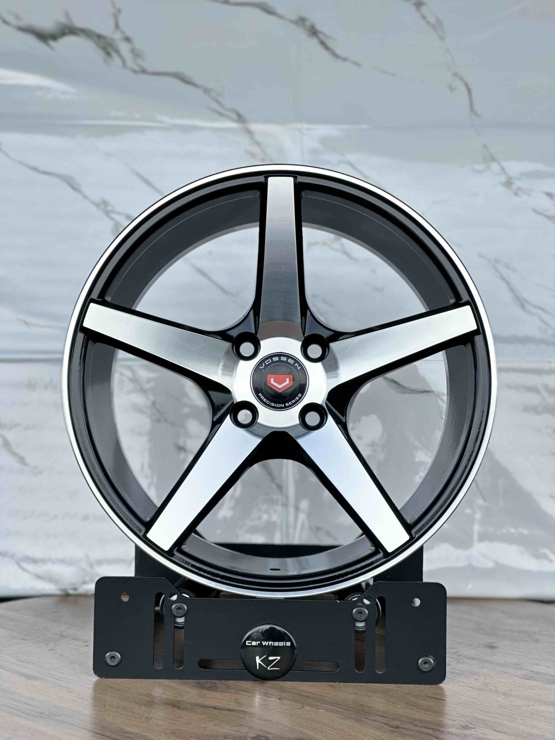 Vossen VE 5123 7x16/4x100 D67.1 ET35 4 диска черный, серебристый