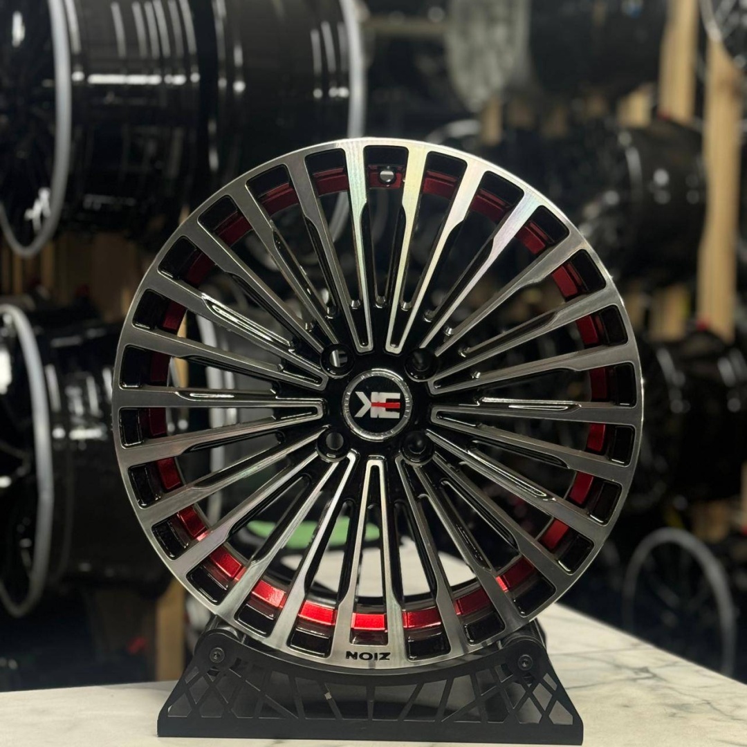 Wheels 1352 6.5x16/4x100 D67.1 ET35 4 диска черный, серебристый, красный