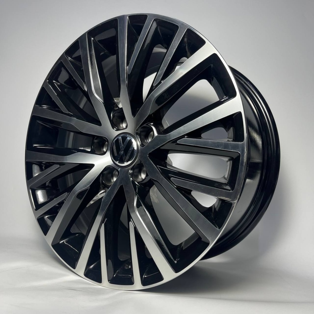 LVZ 618SC 8x17/5x112 D57.1 ET41 серебристый, черный