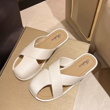 Шлепанцы FASHION белый