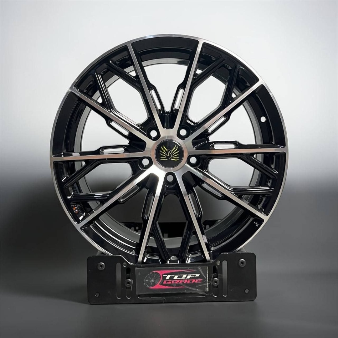 Top Grade AXM 1120 8x18/5x114.3 D67.1 ET35 4 диска черный, серебристый