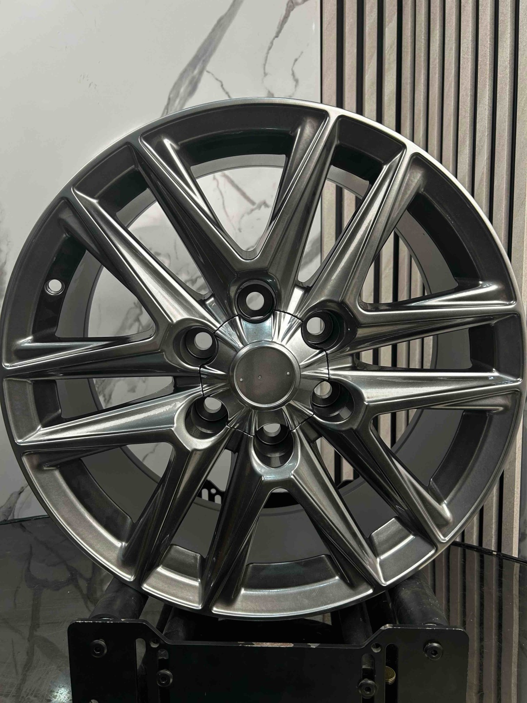 Top Grade EXPGRA5689 7.5x18/6x139.7 D106.2 ET25 4 диска графит