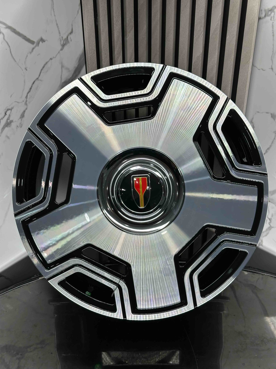 Top Grade кованный tj16001 8.5x19/5x114.3 D67.1 ET38 4 диска черный, серебристый