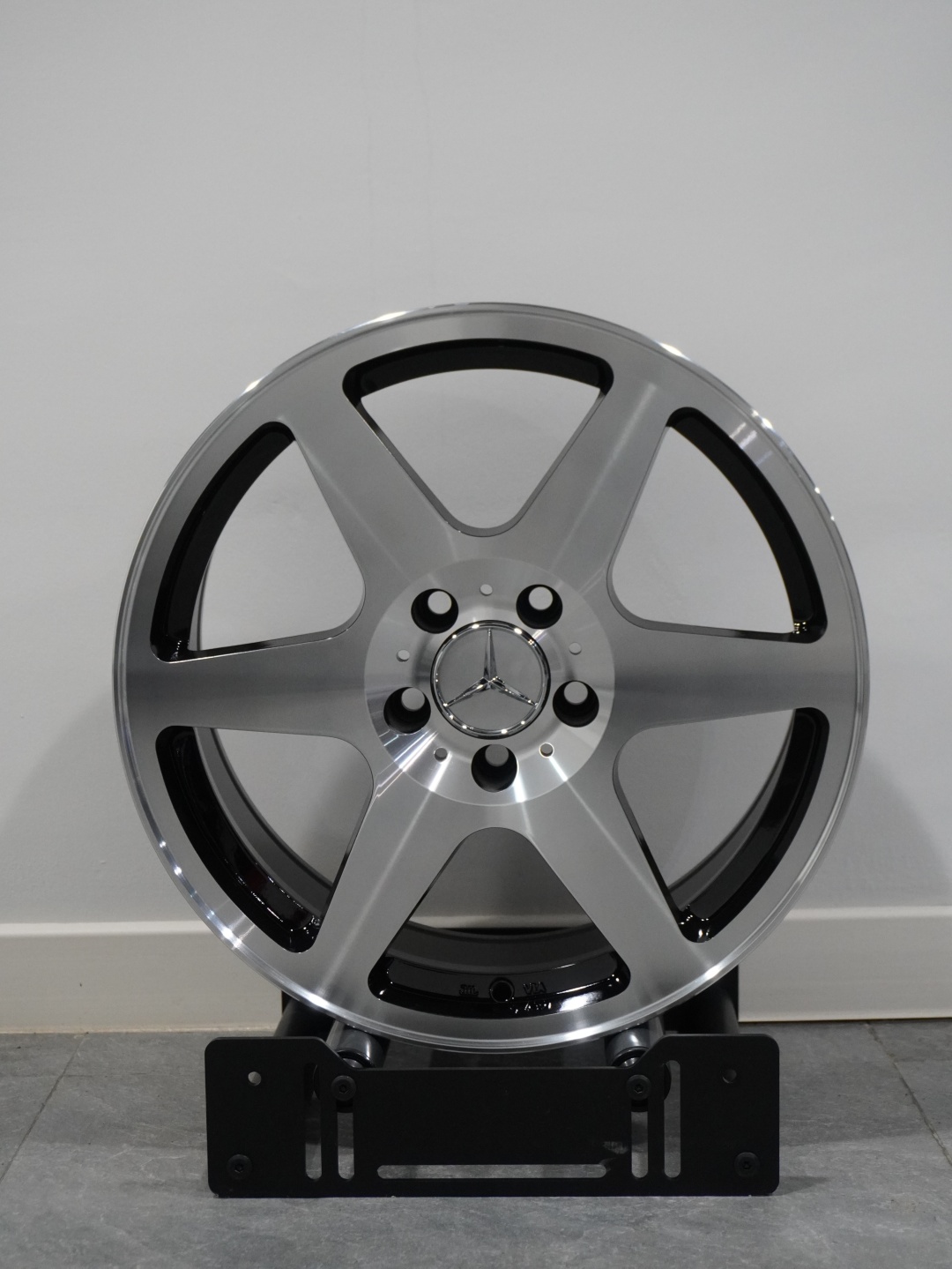 PDW TURONE 8x17/5x112 D66.6 ET35 4 диска черный, серебристый