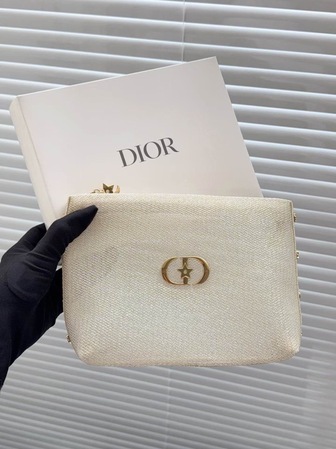 Dior косметичка нейлон золотистый 20X15 см