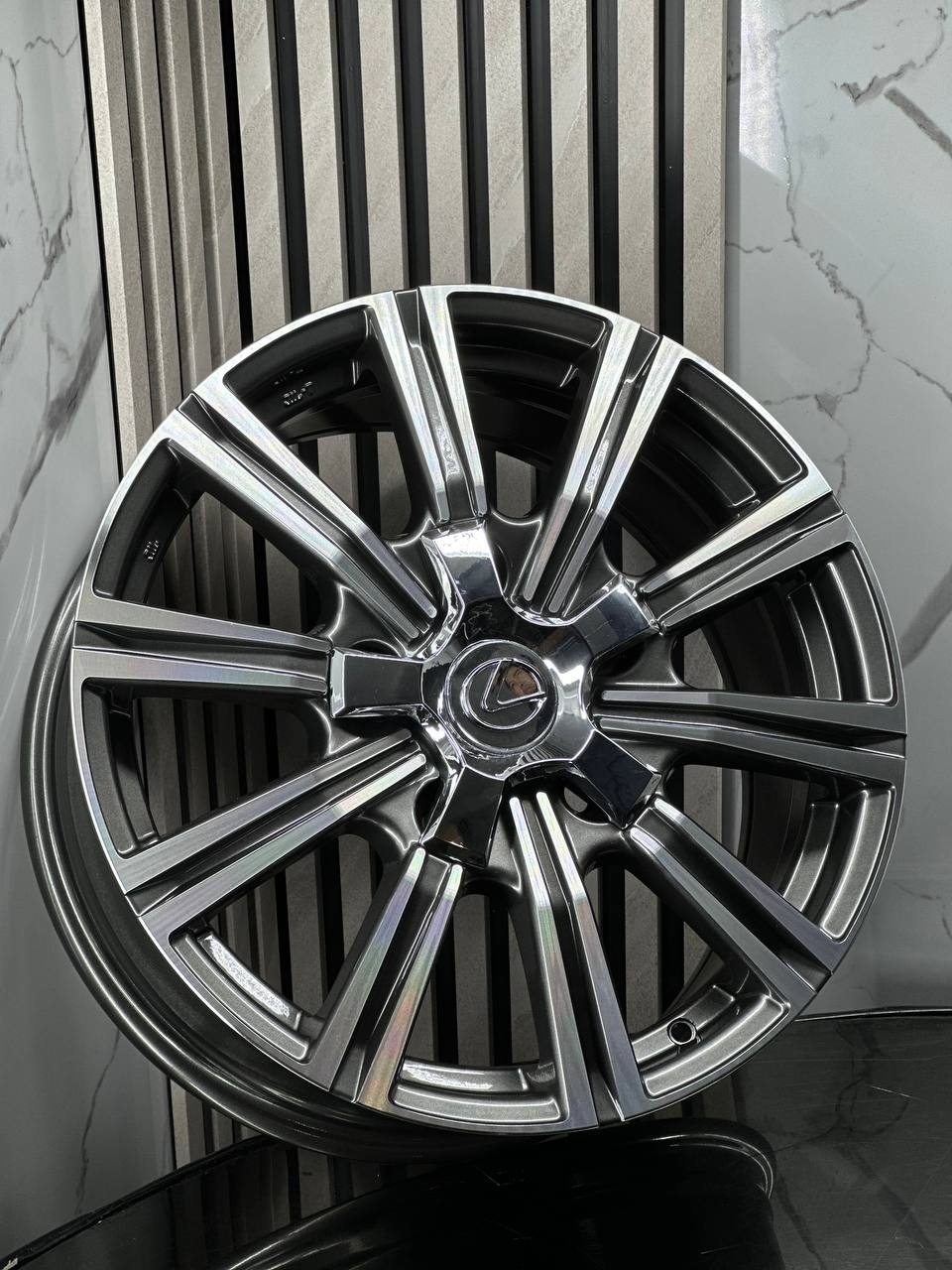 Top Grade Lexus JT8062 8x18/5x100 D110.2 ET50 4 диска серый, серебристый