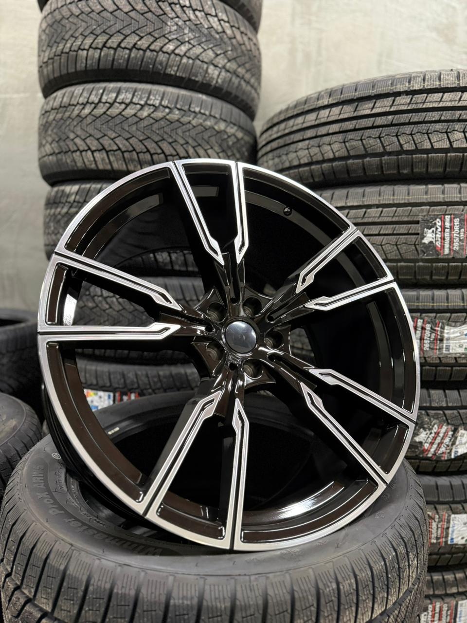 Auher 5171 9.5/10.5x21/5x112 D66.6 ET30.4 4 диска черный, серебристый