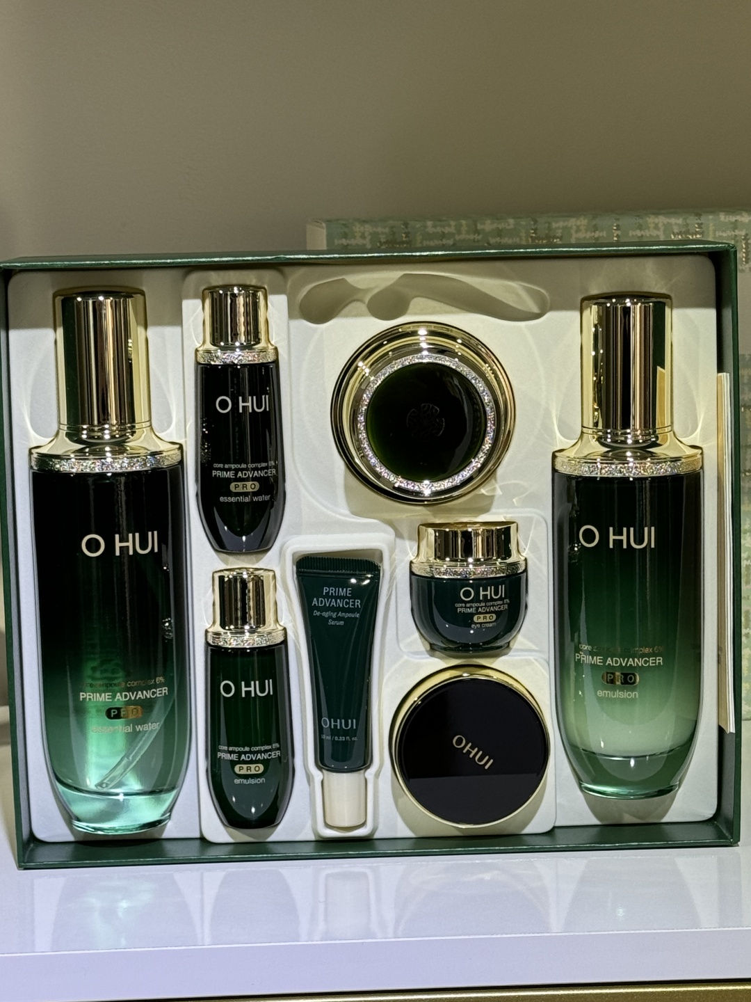 O HUI Prime Advancer Pro набор по уходу за лицом для женщин