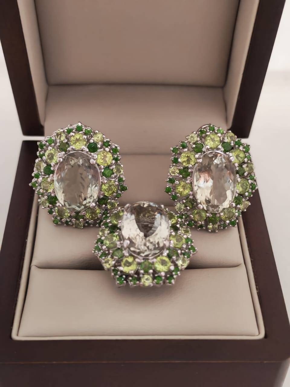 BUYS BRAND 889836839G8 вес 29.36 г серебро, хризолит