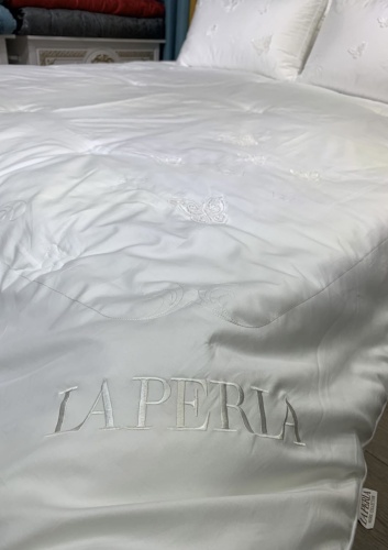 Одеяло LAPERLA LAPERLA 200x230 всесезонное