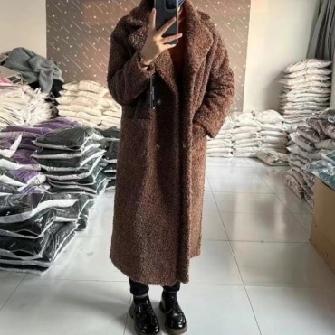 Пальто коричневый