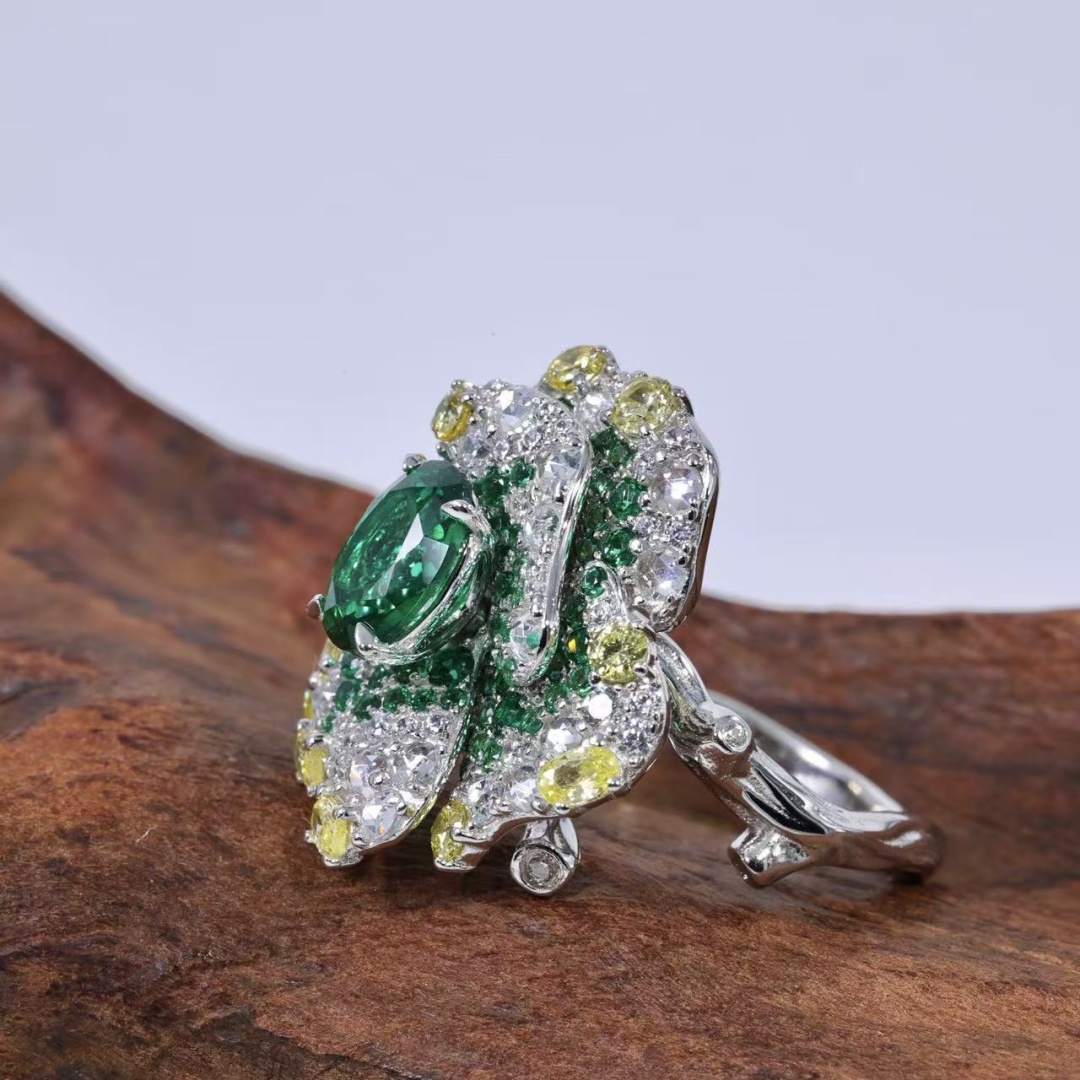 SECRETS JEWELRY KD3314 вес 0.1 г серебро, золото, изумруд, бриллиант выращенный